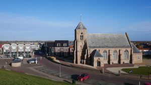 Links unten das Strandhotel Zoutelande