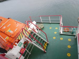 Ich war auf Position 2. Meine Aufgabe bei der Rettungsübung: Weitere Befehle abwarten. Dafür durfte ich als erster ins Freifallboot. Frauen und Kinder zuerst!